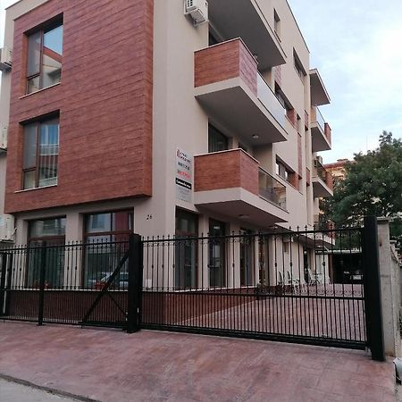 Дунав Билдингс Pleven Ngoại thất bức ảnh